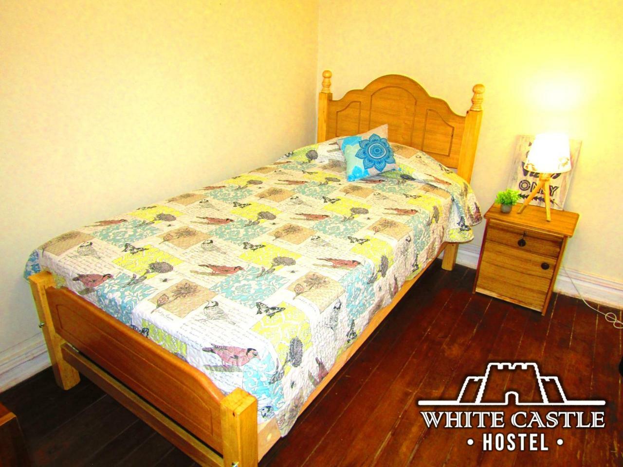 White Castle Hostel Valparaíso Extérieur photo